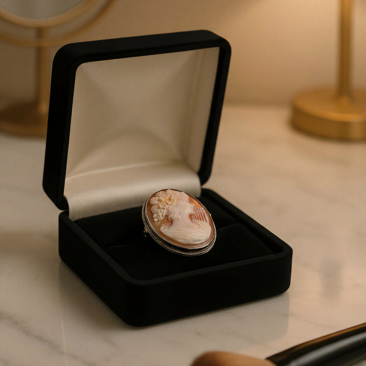 Estate Sterling Silver Shell Cameo Vintage Brooch/Pendant