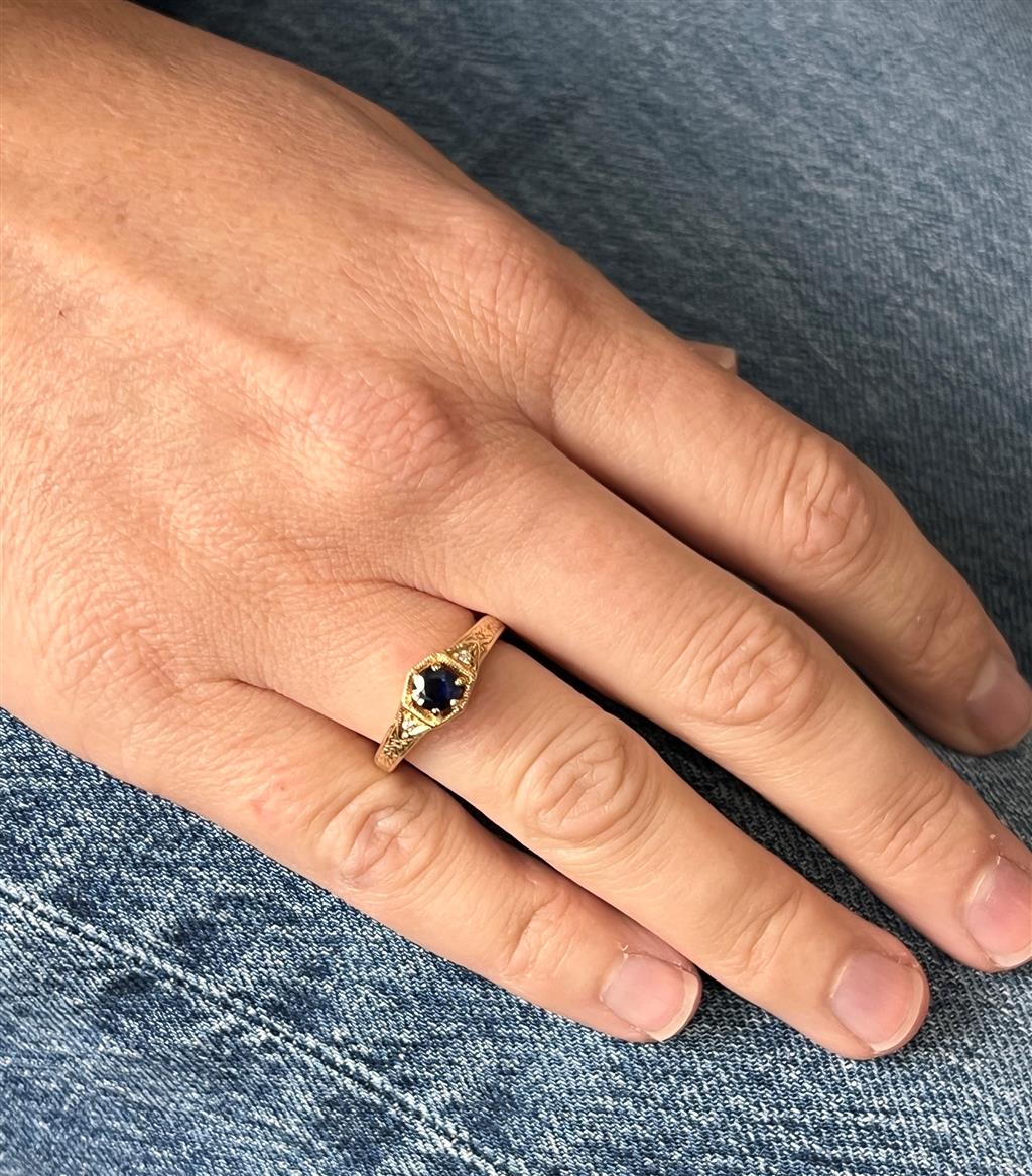 Estate 14K Yellow Gold 0.53ctw Blue Sapphire & Diamond Antique Style Ring