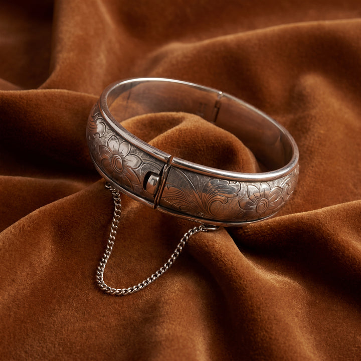 Estate Sterling Silver Engraved Floral Hinged Vintage Bangle Bracelet by Danecraft