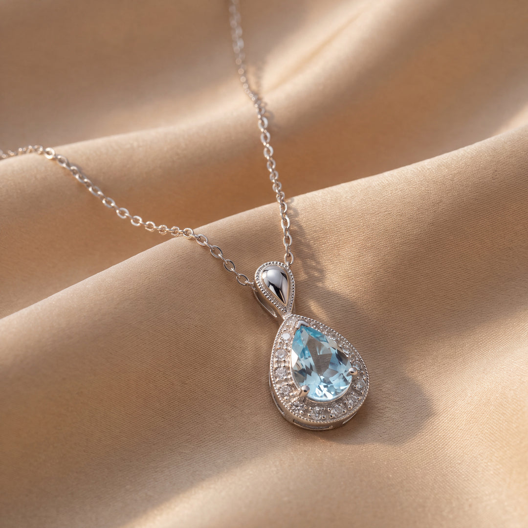 Estate 14KT White Gold Pear Aquamarine & Diamond Cluster Pendant Necklace