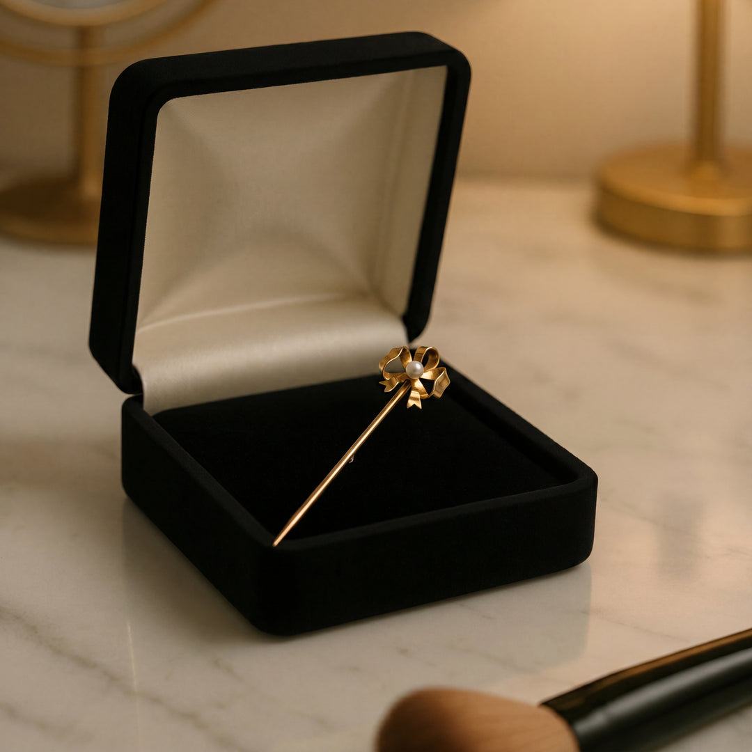 Estate Edwardian 14K Yellow Gold Pearl Hammered Bow Stick Pin