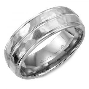 A white gold men's band with a hammered finish center