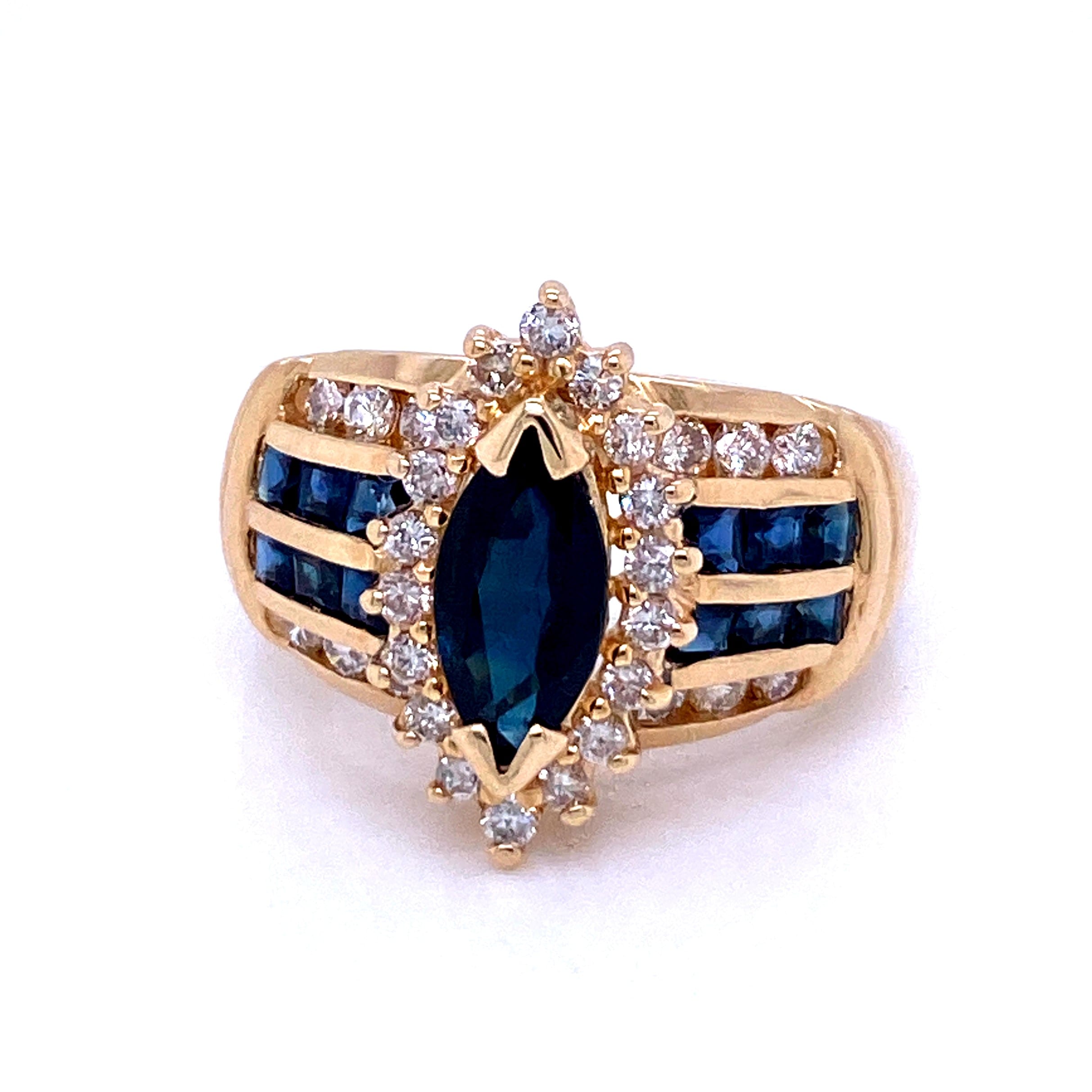 Estate 1980s Blue Sapphire And Diamond Ring In Yellow Gold Nelson
