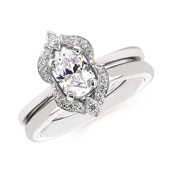 Oval Halo Vintage-Inspired Setting with matching wedding band